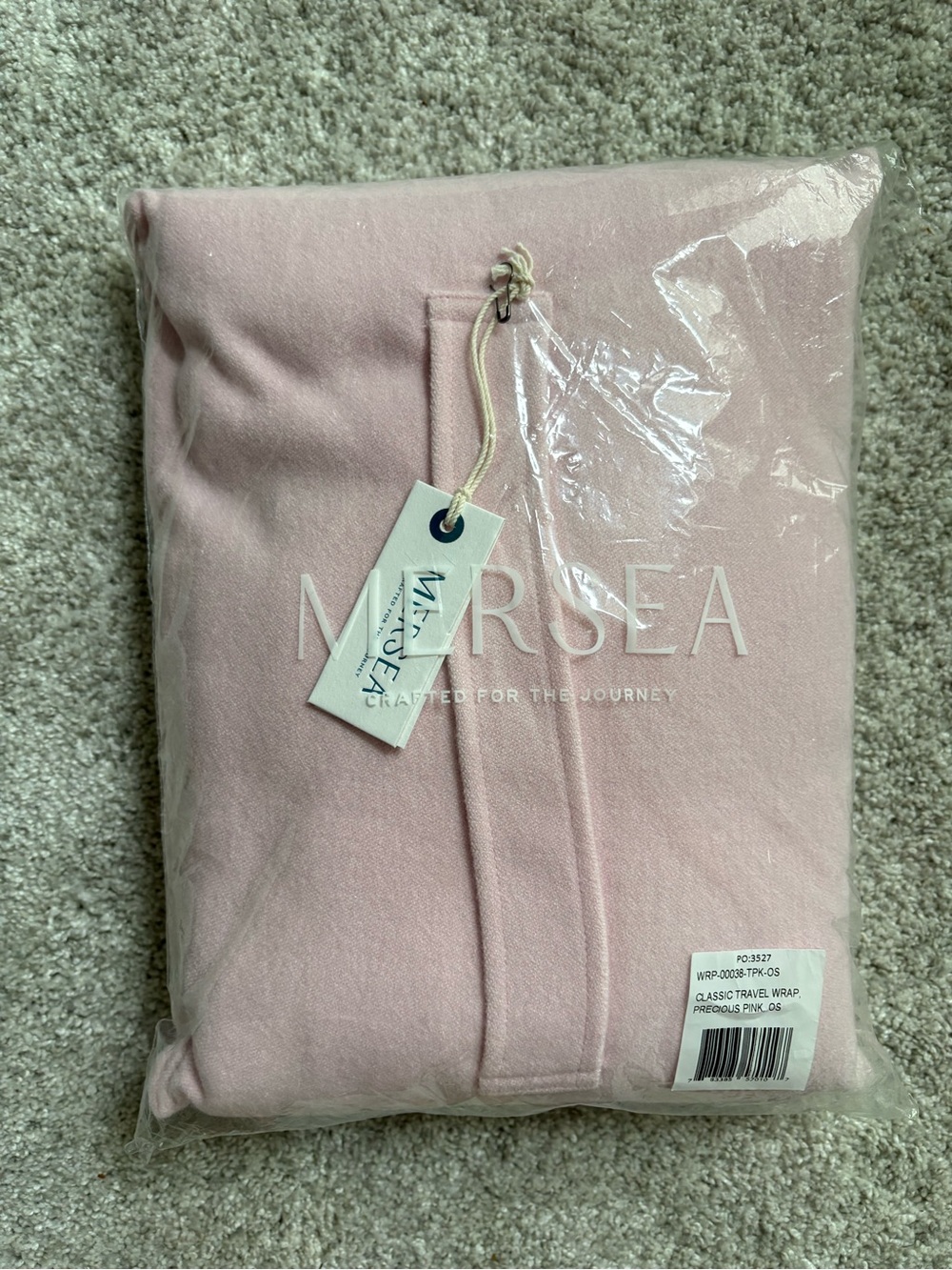 NWT never worn Mersea Classic Travel Wrap in Precious Pink - Picture 2 of 2